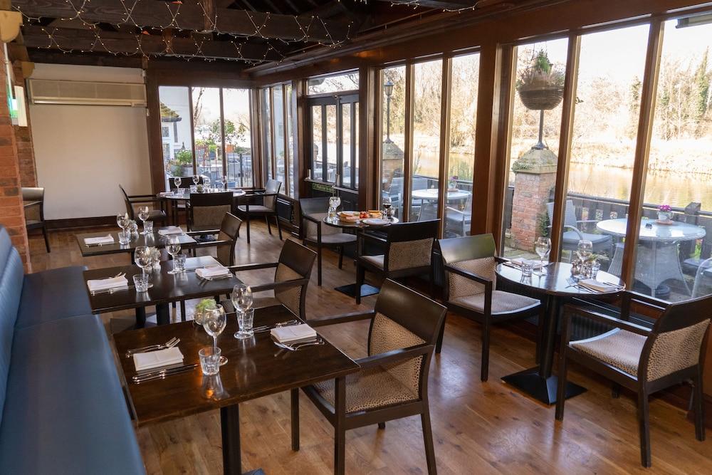 The Kingfisher 4* Bedford